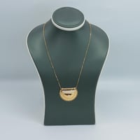 عقد ذهب الرمش الابيض عيار 21 وزن 5.38 جرام