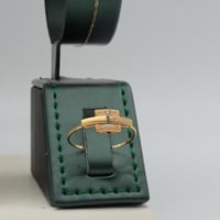 طقم ذهب إيطالي تصميم الماس عيار 18 وزن 6.37 جرام-...