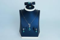 طقم ذهب تصميم الماس عيار 18 وزن 3.6 جرام