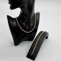 كلكشن عقد المبروم مع الاسوارة مطعم بالؤلؤ الزراعي...