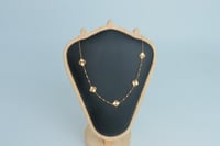 عقد ذهب الفان كليف تصميم كرات الدوريكاء عيار 21 وز...