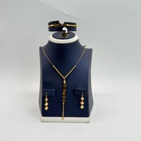 طقم ذهب تصميم الفان كليف عيار 21 وزن 8.4 جرام