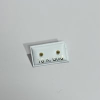 حلق عيار 18 ذهب طبي للمواليد وزن 0.3 جرام– تصميم ك...