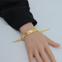 سوارة ذهب عيار 21 وزن 8.23 جرام