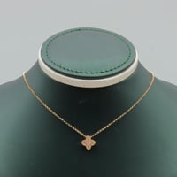 عقد ذهب روبرتو كوين تصميم الماسي عيار 18 وزن 3.13...