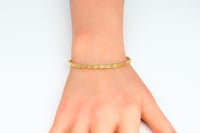 سوارة ذهب تصميم مودرن عيار 18 وزن 6 جرام