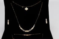 طقم ميسيكا ذهب عيار 18 وزنه 6.6 جرام