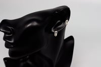 حلق ذهب عيار 18 المسيكاء تصميم الماسي