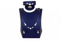 طقم الفان كليف تصميم الماسي عيار 18