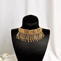 مخنق ذهب ملكي عيار 21 وزن 17.4 جرام