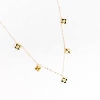 تشوكر ذهب روبيرتو كوين بتصميم اللون الزيتي عيار 18...