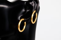 حلق ذهب مقمش عيار 18 وزن 2.2 جرام