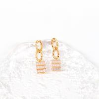 حلق ذهب فخم عيار 21 تصميم ألماسي – وزن 3.1 جرام