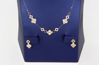 طقم الفان كليف تصميم الماسي عيار 18