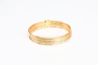 اسوارة ذهب عريضة عيار 18 بتصميم ايطالي وزن 21.9 جر...