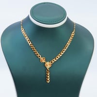 سلسال ذهب الجنزير بتصميم الفان كليف عيار 21 وزن 9....