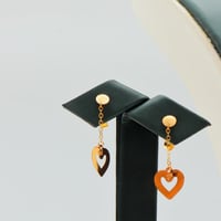 طقم ذهب عيار 21 تصميم قلب وزن 3.55 جرام بإطلالة نا...