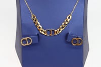 طقم جنزير ذهب موديل CD عيار 18 وزن 15.9 جرام