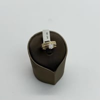 خاتم مع دبلة توينز ذهب عيار 18 بتصميم ألماسي وزن 3...