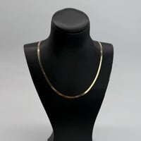 عقد ذهب الفلات سادة عيار 18 وزن 6 جرام