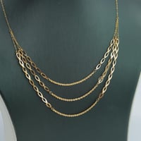 عقد ذهب المبروم ثلاثة دور عيار 21 وزن 2.42 جرام