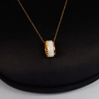 سلسال ذهب البوشرون تصميم الماسي عيار 18 وزن 2.7 جر...