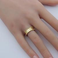 دبله فان كليف ذهب عريضه عيار 18 وزن 3.5 جرام