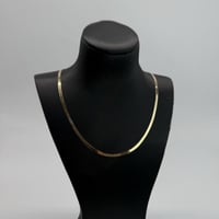 عقد ذهب الفلات سادة عيار 18 وزن 6 جرام