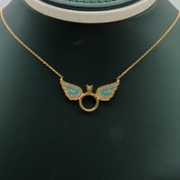 عقد ذهب عيار 18جناح الصقر تصميم ألماسي وزن 3.4 جرا...