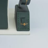 طقم ذهب عيار 21 وزن 2.7 جرام