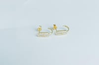 حلق ذهب ناعم عيار 18 تصميم المسيكاء الألماسي وزن 1...