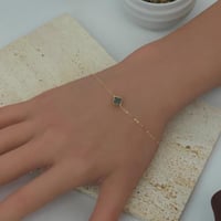 اسوارة فان كليف لون زيتي ذهب عيار 18