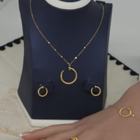 طقم المسمار بتصميم مموج ذهب عيار 21 وزن 7.9 جرام