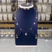 طقم ذهب البوشرون تصميم الماسي عيار 18 وزن 3.6 جرام