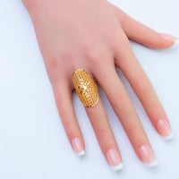 خاتم ذهب عيار 21 تصميم بيضاوي شبكي وزن 3.43 جرام –...