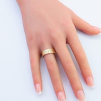 دبلة ذهب كارتير اللوف التصميم الجديد عيار 18 وزن 3...