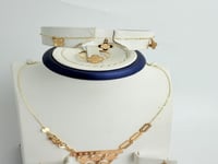 طقم ذهب الفان كليف ناعم عيار 18 وزن 3.44 جرام