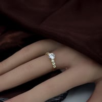 خاتم الماسي بتصميمه السداسي ذهب عيار 18