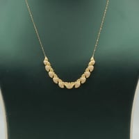 طقم ذهب تصميم الماس عيار 18 وزن 6.1 جرام - باسلوب...