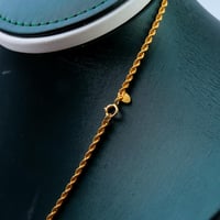 طقم ذهب تصميم الوردة عيار 21 وزن 12.1 جرام