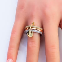 دبلة ذهب عيار 18 تصميم إي بي إم العالمي بوزن 5.7 ج...