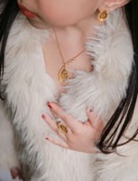 طقم فكتوري تعليقة السبيكة 5 جرام عيار 24 مع اطارات...