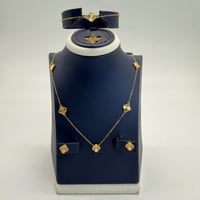 طقم هب الفان كليف خمس وردات عيار 21 وزن 8.4 جرام