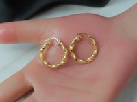 حلق ذهب ايطالي بتصميم المبروم عيار 18 وزن 1.7 جرام