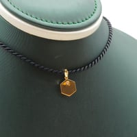 تعليقة ذهب عيار 18 هندسة الأناقة - تصميم إيطالي نا...