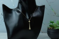 سلسال مارلي لون أزرق مميز ذهب عيار 18 وزن 2.2 جرام