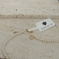 عقد ناعم بالؤلؤ الزراعي الطبيعي المزين بحبات ذهبية...