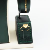 طقم ذهب صافي عيار 18 – تصميم قلب ناعم بوزن 5.47 جر...