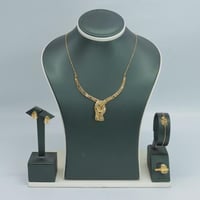 طقم ذهب عيار 21 وزن 8.18 جرام - لأطلالة فاخرة