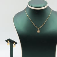 عقد وحلق ذهب عيار 18 وزن 3.27 جرام